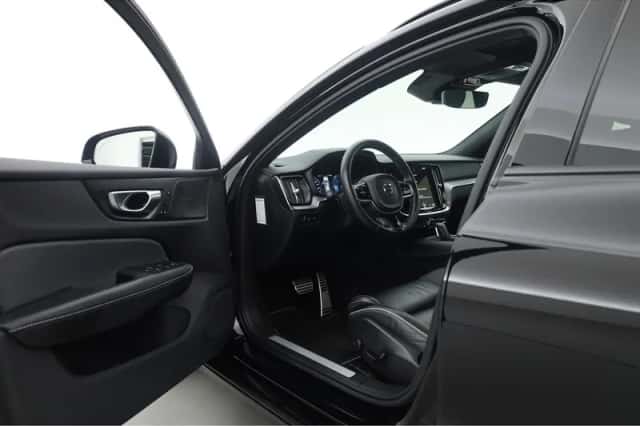 Volvo V60 (2021) thumbnail 5
