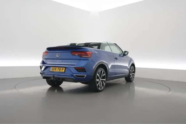 Volkswagen T-Roc (2021) thumbnail 2
