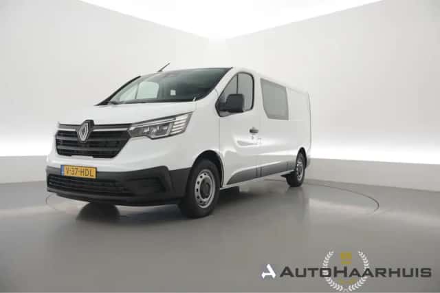 Renault Trafic (2024) thumbnail 1