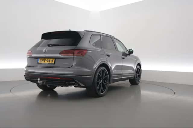 Volkswagen Touareg (2024) thumbnail 2