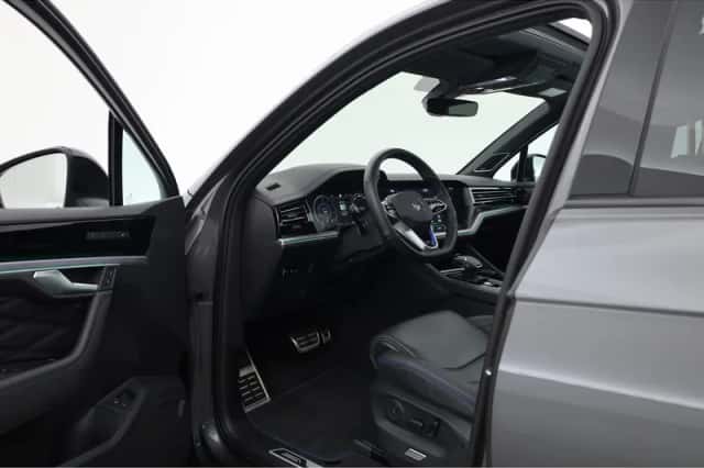 Volkswagen Touareg (2024) thumbnail 5