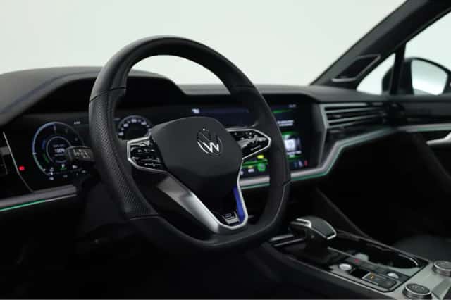 Volkswagen Touareg (2024) thumbnail 6