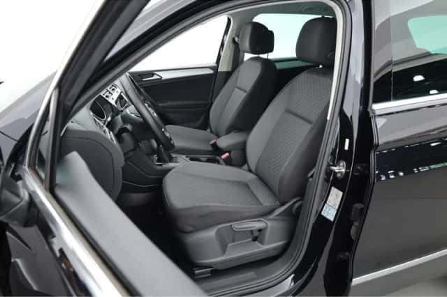Volkswagen Tiguan (2019) thumbnail 3
