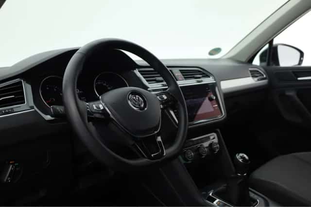 Volkswagen Tiguan (2019) thumbnail 6