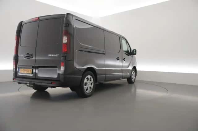 Renault Trafic (2024) thumbnail 2