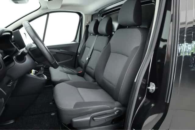 Renault Trafic (2024) thumbnail 3