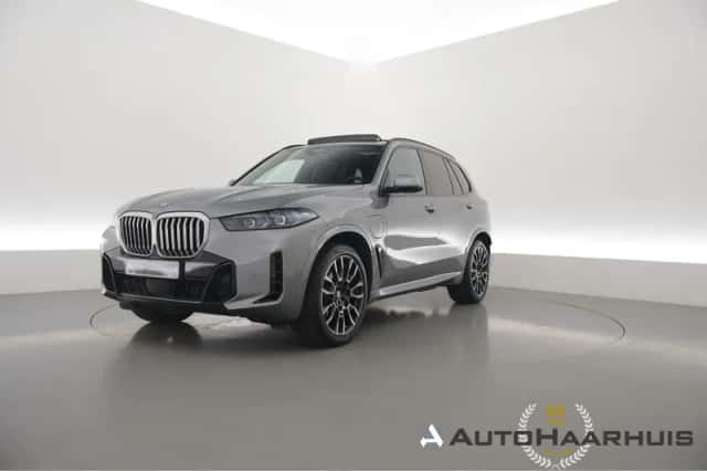 BMW X5 (2025) thumbnail 1