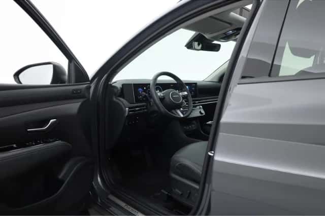 Hyundai Tucson (2024) thumbnail 3