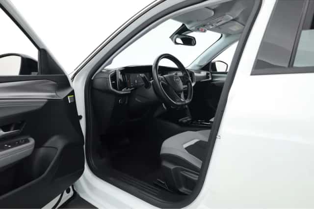Opel Mokka-e (2022) thumbnail 5