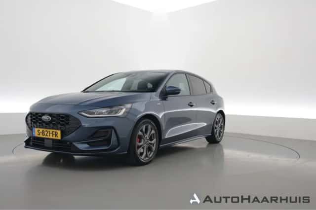 Ford Focus (2022) thumbnail 1