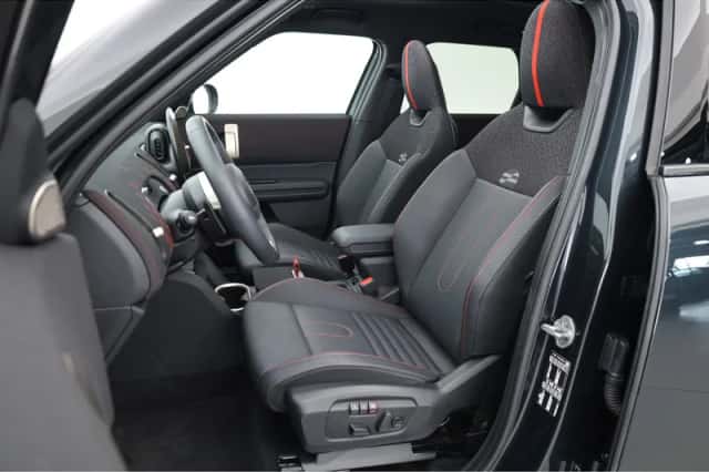 MINI Countryman (2024) thumbnail 3