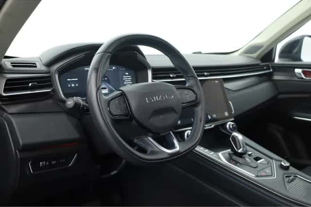 Lynk & Co 01 (2023) thumbnail 5