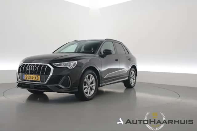 Audi Q3 (2022) thumbnail 1