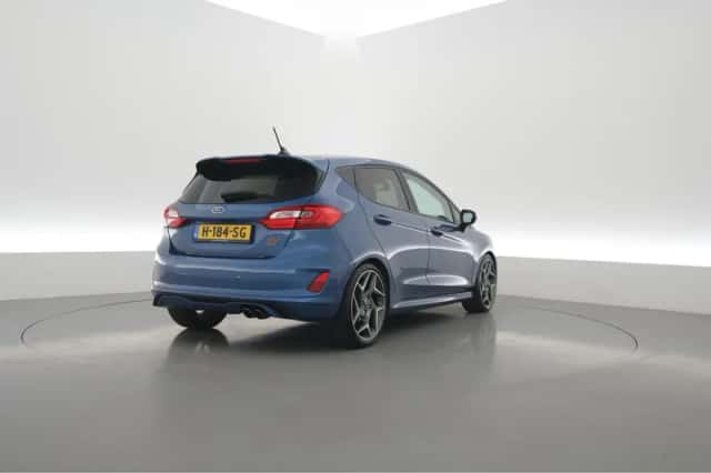 Ford Fiesta (2019) thumbnail 2