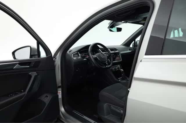 Volkswagen Tiguan (2019) thumbnail 5
