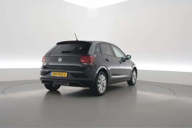 Volkswagen Polo (2019) thumbnail 2