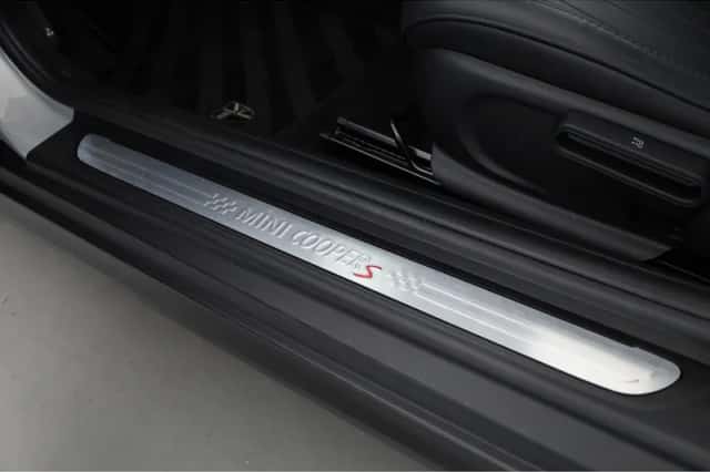 MINI Cooper S (2020) thumbnail 6