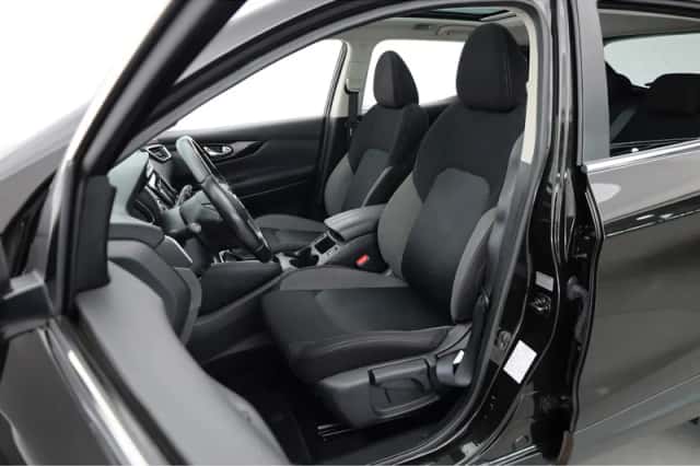 Nissan Qashqai (2021) thumbnail 3