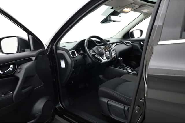 Nissan Qashqai (2021) thumbnail 5