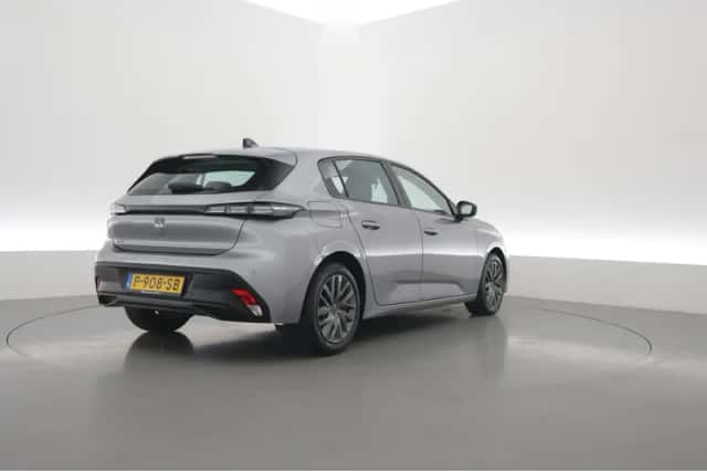 Peugeot 308 (2022) thumbnail 2
