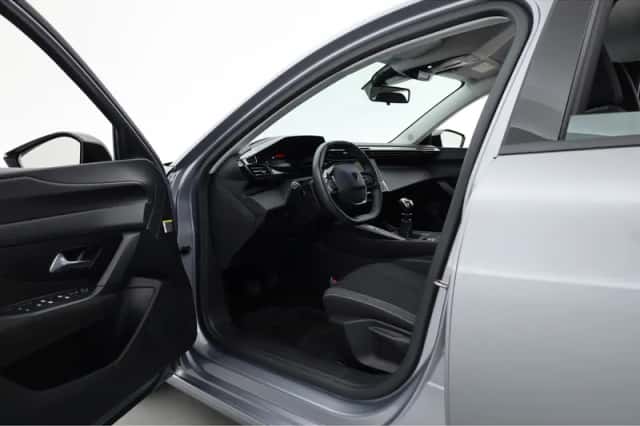 Peugeot 308 (2022) thumbnail 5