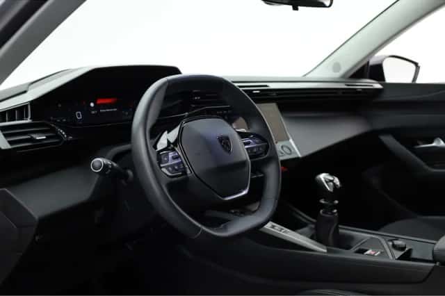 Peugeot 308 (2022) thumbnail 6