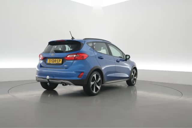 Ford Fiesta (2020) thumbnail 2