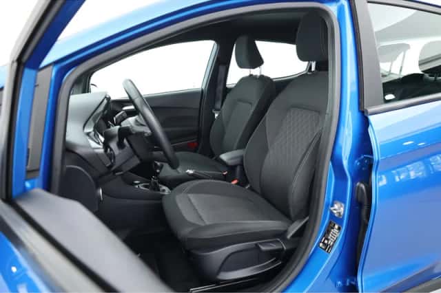 Ford Fiesta (2020) thumbnail 3