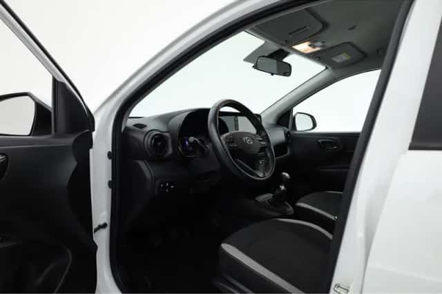 Hyundai i10 (2022) thumbnail 5