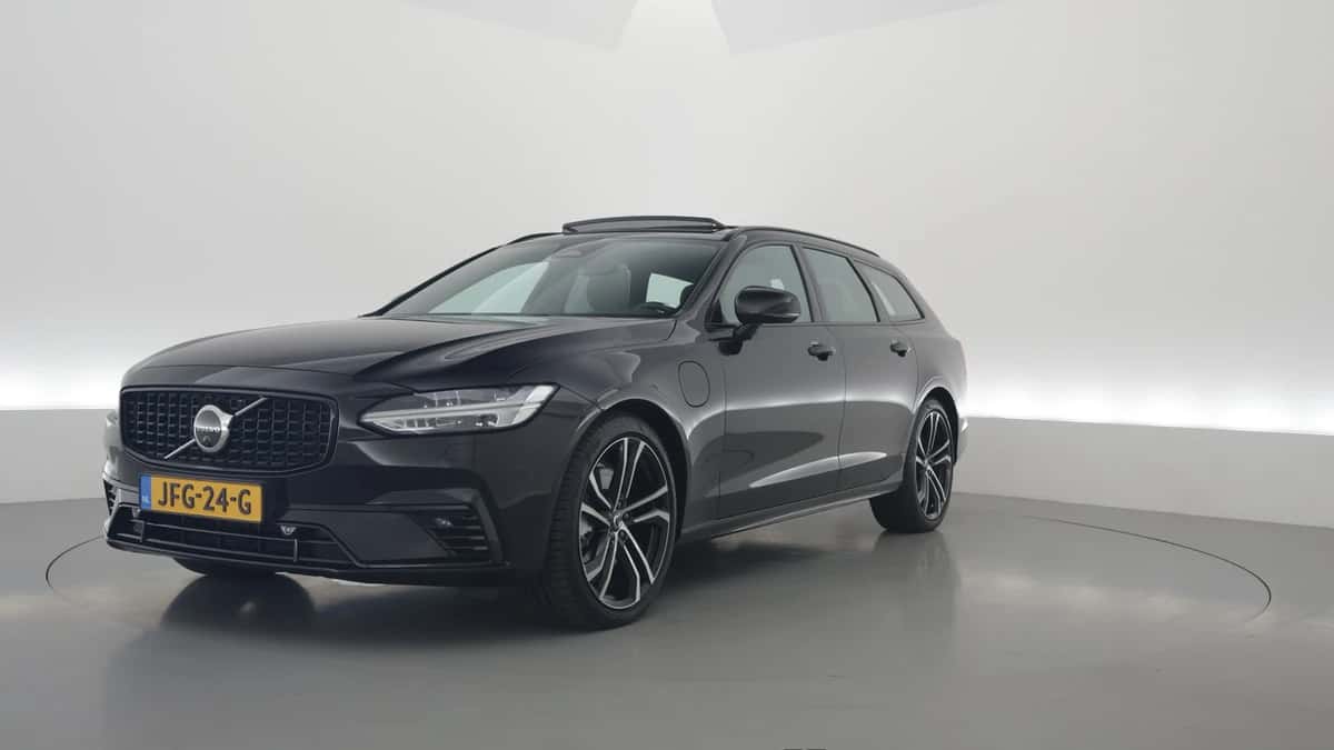Volvo V90 (2024) — foto 1