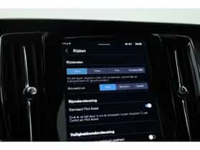 Volvo V90 (2024) thumbnail 24