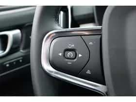 Volvo XC40 (2025) thumbnail 12