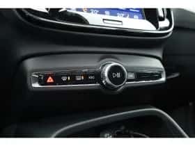 Volvo XC40 (2025) thumbnail 32