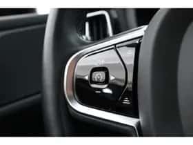 Volvo V60 (2022) thumbnail 11