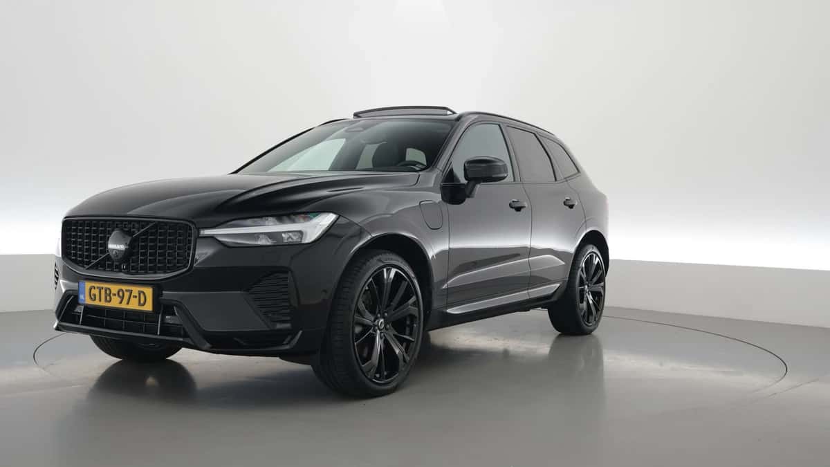 Volvo XC60 (2024) — foto 1