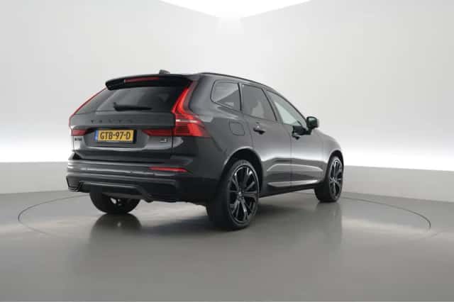 Volvo XC60 (2024) thumbnail 2