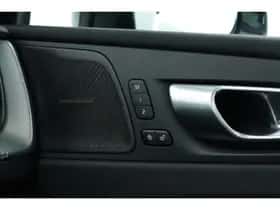 Volvo XC60 (2024) thumbnail 20