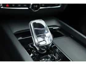 Volvo XC60 (2024) thumbnail 7