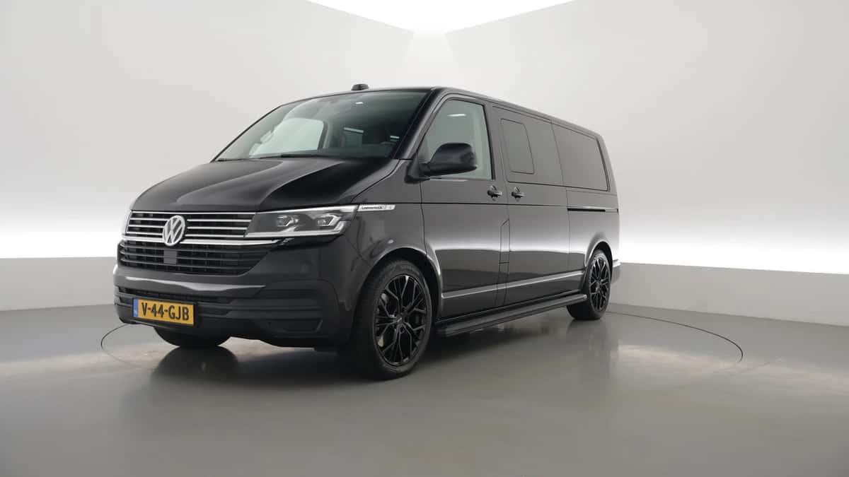 Volkswagen Transporter (2024) — foto 1