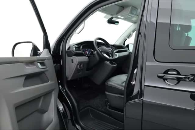 Volkswagen Transporter (2024) thumbnail 5