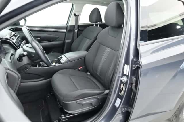 Hyundai Tucson (2021) thumbnail 3