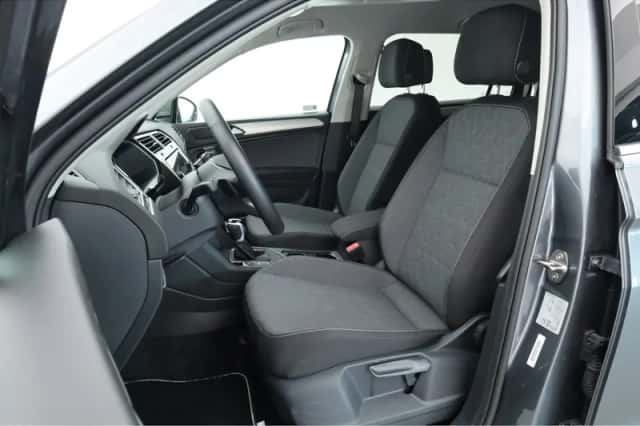 Volkswagen Tiguan (2024) thumbnail 3