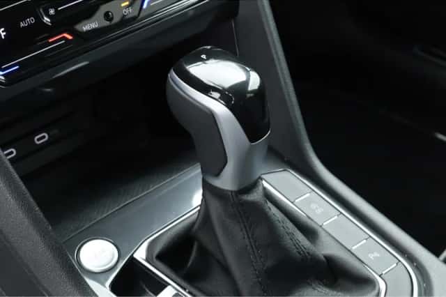Volkswagen Tiguan (2024) thumbnail 6