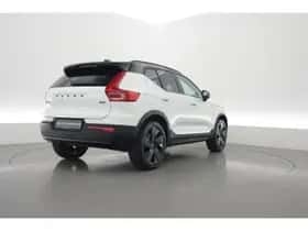 Volvo XC40 (2025) thumbnail 2