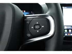Volvo XC40 (2025) thumbnail 18