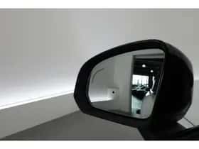 Volvo XC40 (2025) thumbnail 9