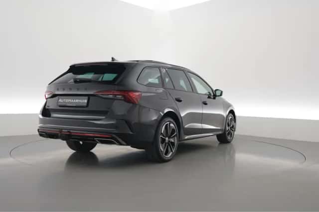 Škoda Octavia (2022) thumbnail 2