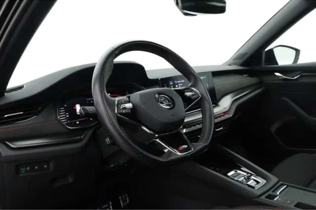 Škoda Octavia (2022) thumbnail 6