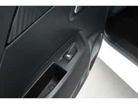 Peugeot 2008 (2021) thumbnail 30