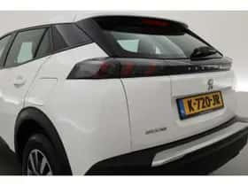 Peugeot 2008 (2021) thumbnail 39